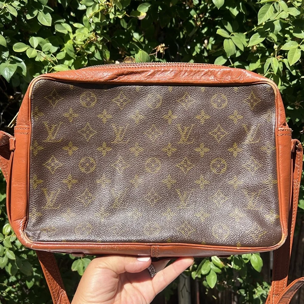 Louis Vuitton Brown Monogram Crossbody Bag - Picture 4 of 16
